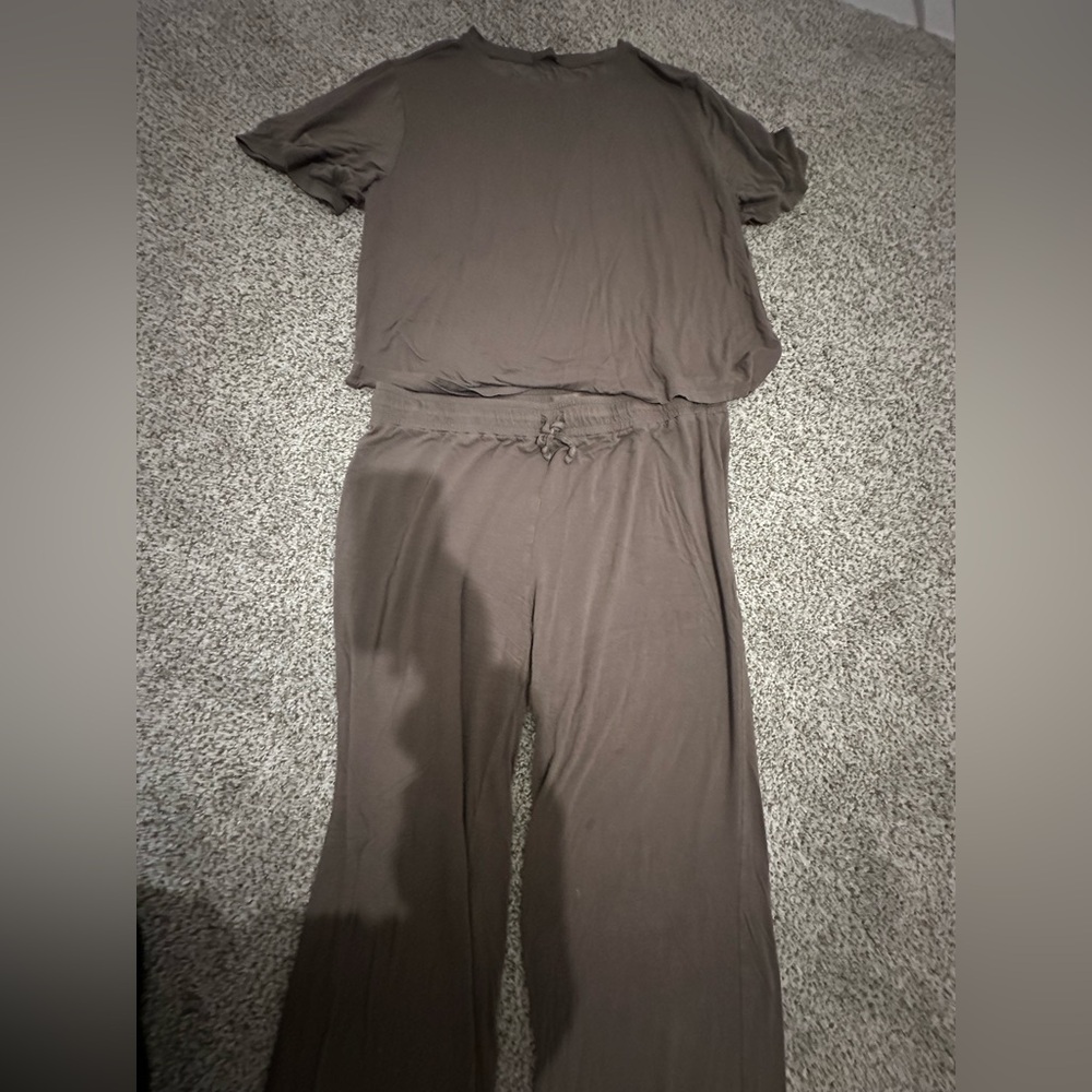 Nuuds Chocolate Loungewear Set